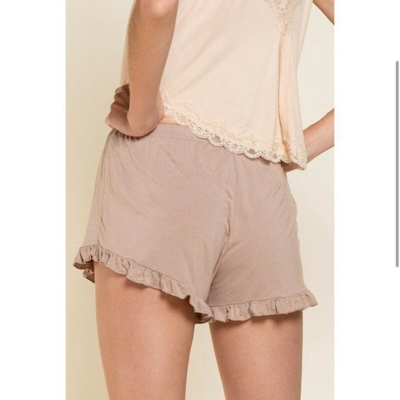 POL Light Weight Ruffle Trim Shorts In Light Baby Pink Size Large NWOT - Picture 2 of 11